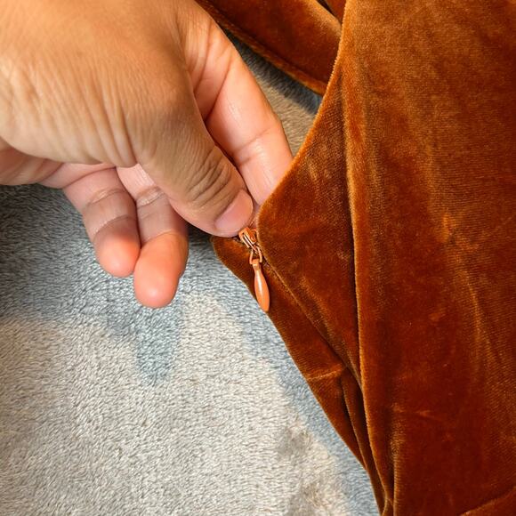 Lulu’s I'm Enchanted Rust Orange Velvet Off-the-Shoulder Maxi Dress Size XS - Picture 3 of 10